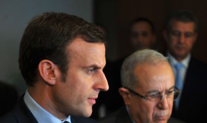 En visite à Alger : Macron évite les questions qui fâchent